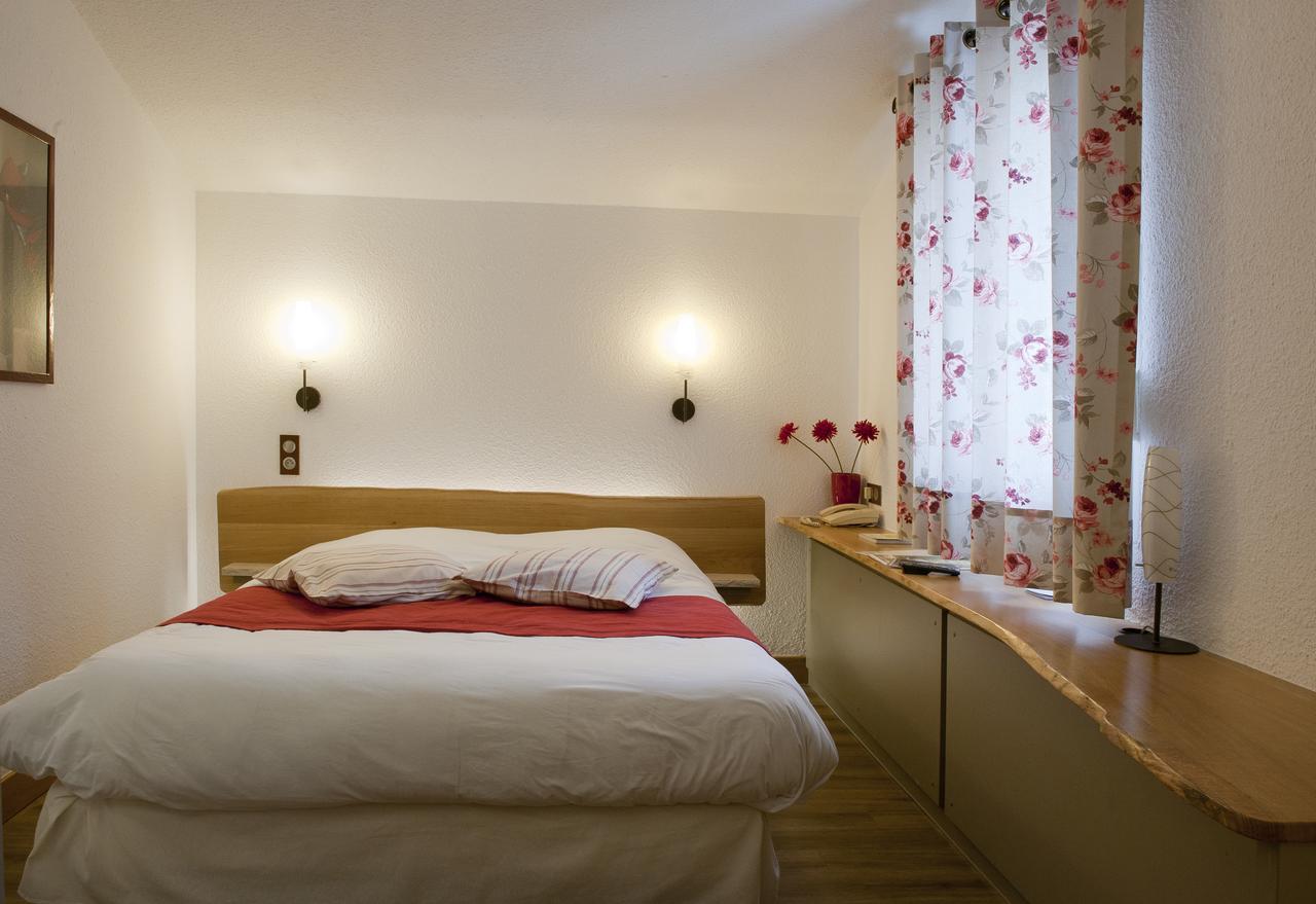Logis Le Cheval Rouge Sainte-Menehould Quarto foto